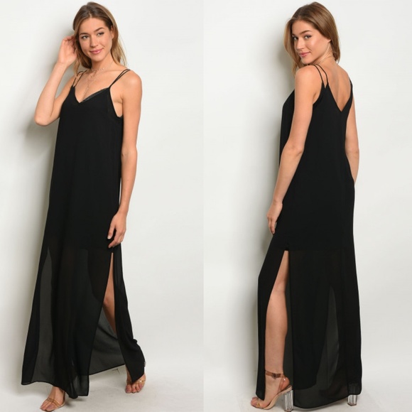 Fierce Broad Dresses & Skirts - 🌸 Black Slit Maxi Dress